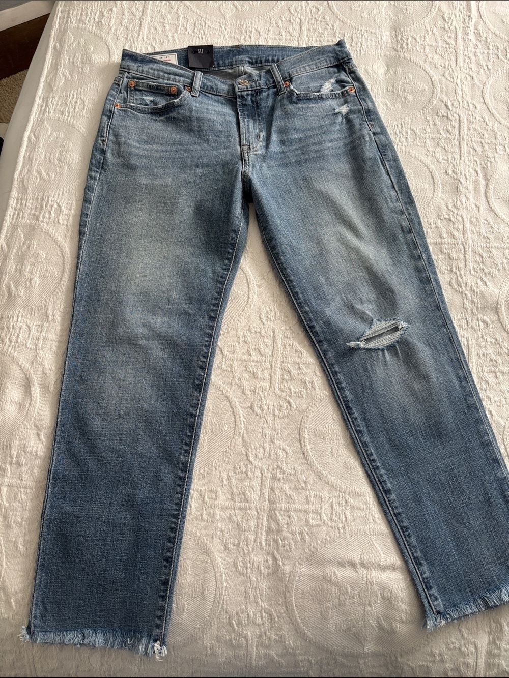 GAP Women's Light Blue Straight Leg Jeans with Knee Rip